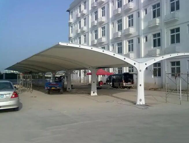 膜结构停车棚